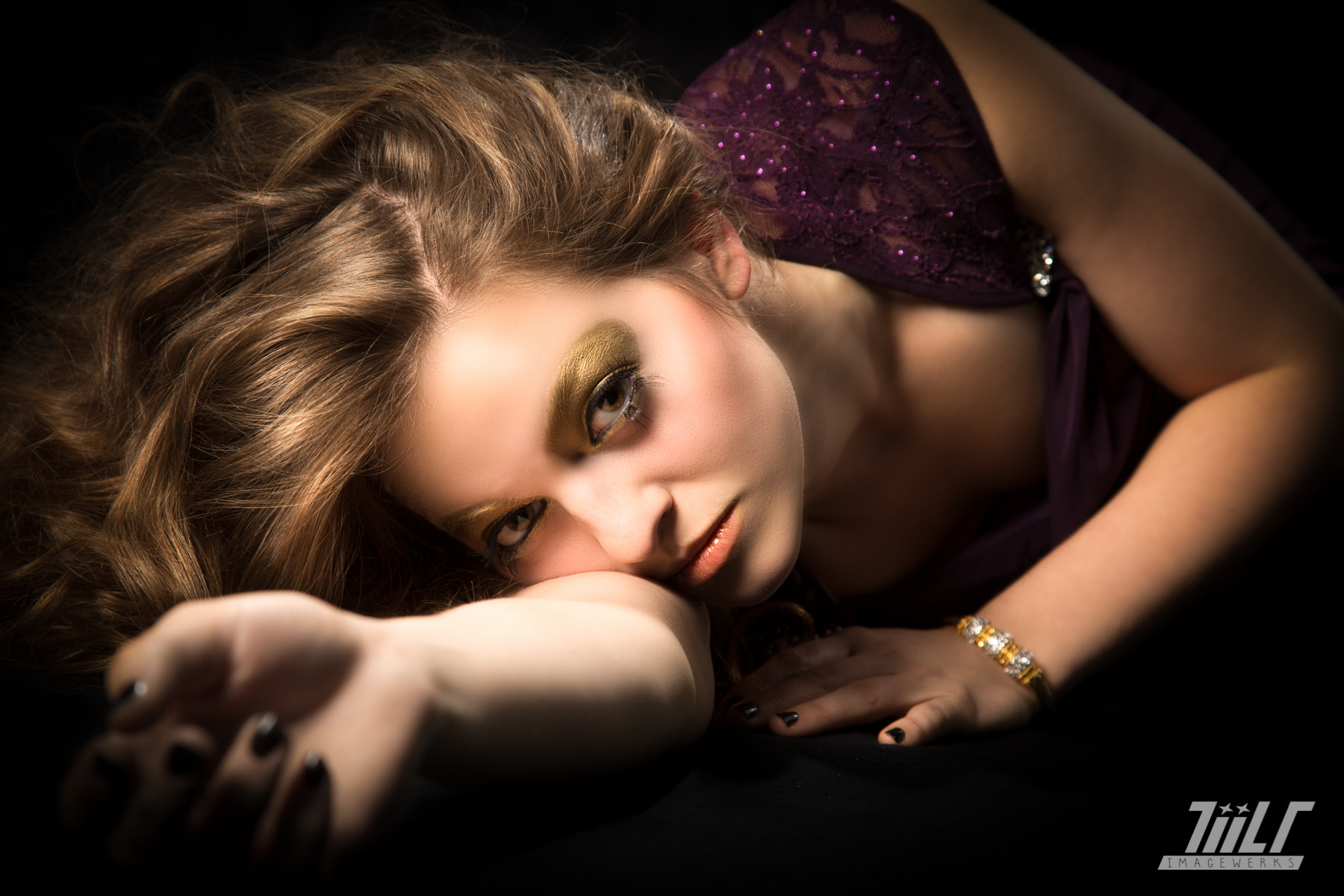 TiiLT Imagewerks - Haelly