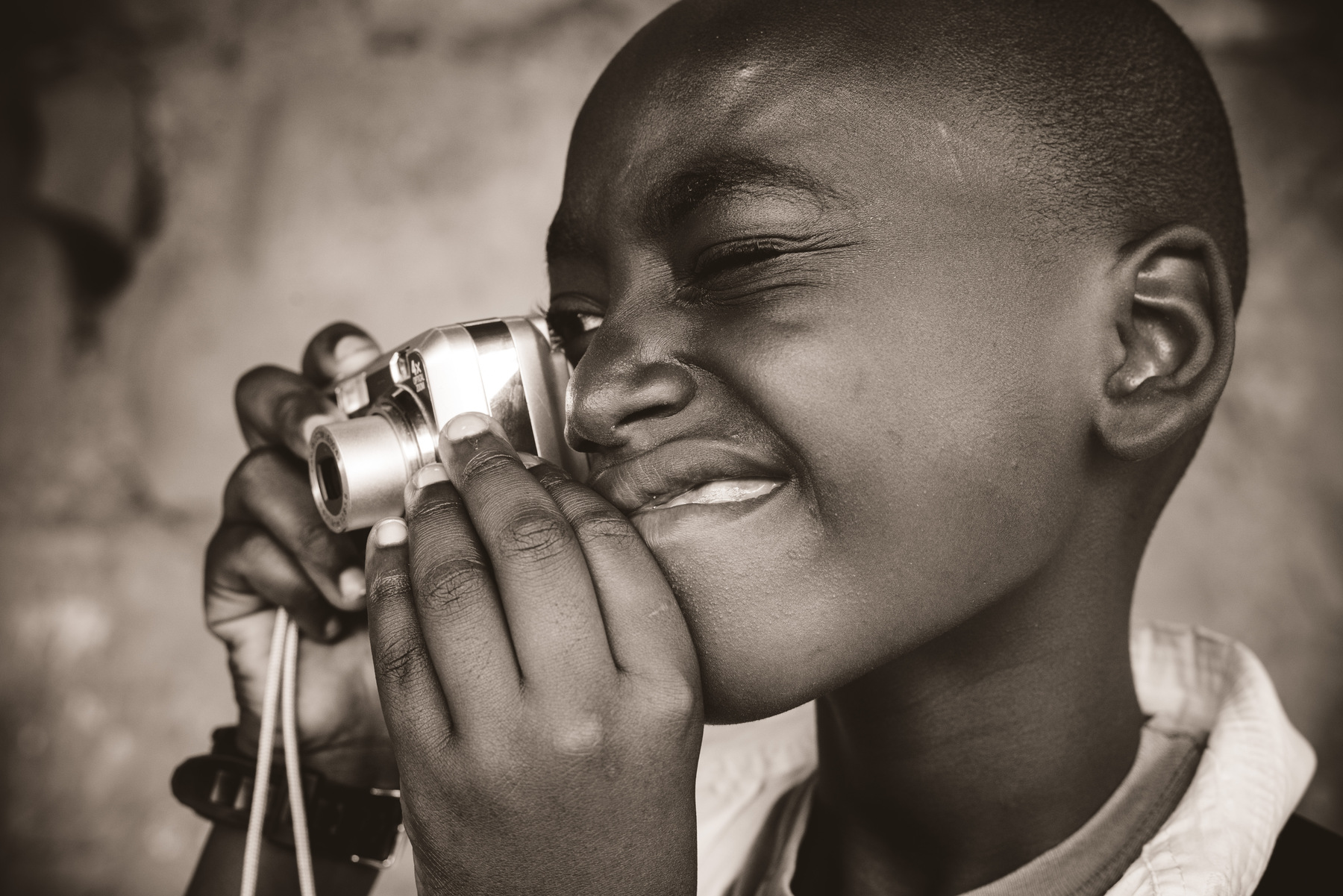 Julie Epp - Learning to use a camera, Kimisagara Orphanage, Kigali, Rwanda